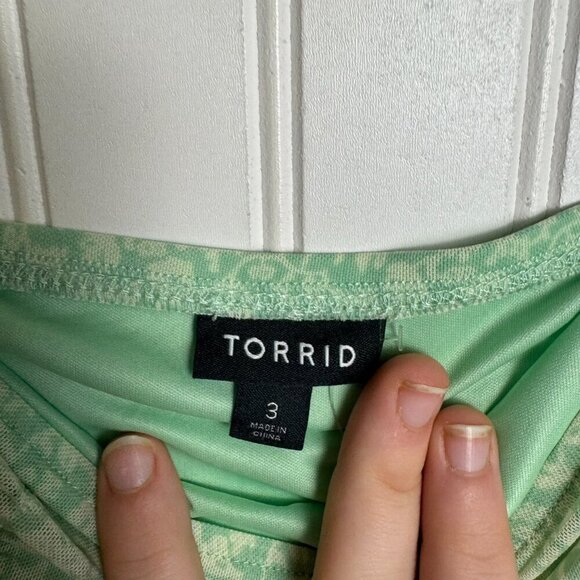 Torrid NWT Green Floral Stretch Mesh Shirred Cami Top Sleeveless A24 - Picture 7 of 10